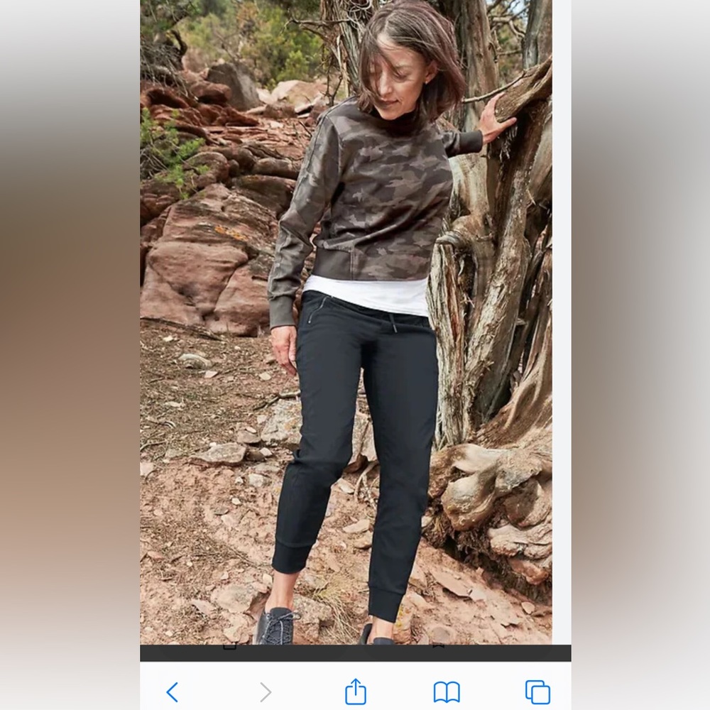 Athleta headlands trek jogger (FINALPRICEDROP)